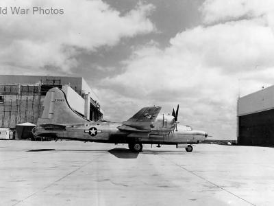 B-32 42-108471 experimentally fitted with B-29A tailfin 2