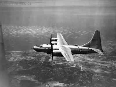 B-32 Dominator 42-108471 in flight