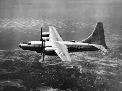 B-32 Dominator 42-108471 in flight 3