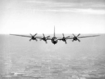 Consolidated B-32 Dominator in flight