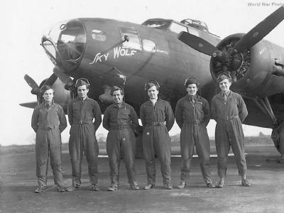 B-17F 41-24562 „Sky Wolf” Cpt Morales crew May 1943