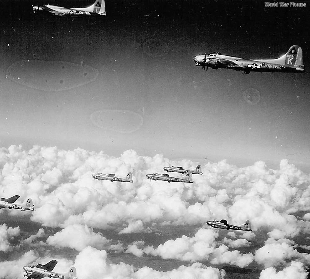 B-17G 44-8031 3O-K Of The 398th Bomb Group | World War Photos