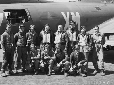 Brigadier-General Fred L. Anderson and a crew of the 94th BG with their B-17