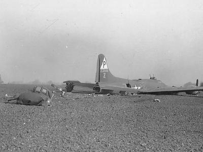 Crash Landed 384th BG B-17G 42-31166 „Miss Billie, Jr”