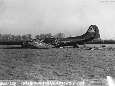 B-17F 42-29529 „Nora” of the 384th BG, 545th BS after Bremen raid 2