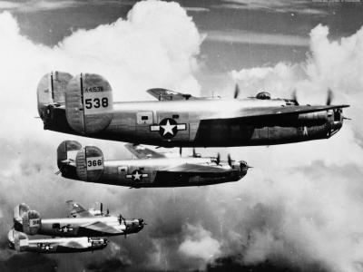 B-24L 44-41538 of the 22nd BG, 33rd BS