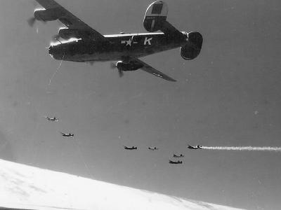 B-24 42-52537 RUTHIE THE RAIDER