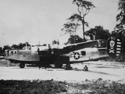 B-24 810 90th BG