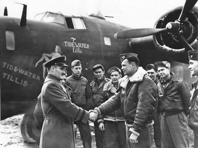 Crew of B-24 Tidewater Tillie Congratulated after sinking U-524