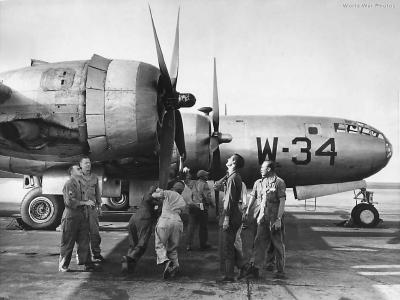 Ground crew turning over B-29 propellers at Roswell 1945