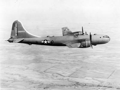 YB-29 41-38690 in flight