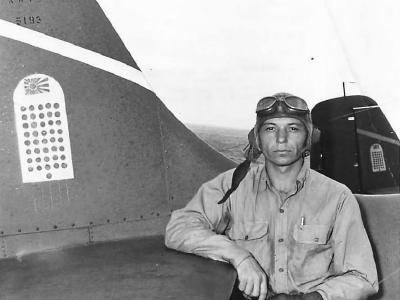 Donald Runyon standing by the tail of his F4F-4 5193 #13 September 1942