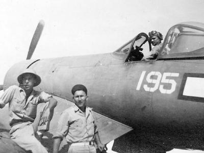 F4U Corsair white 195