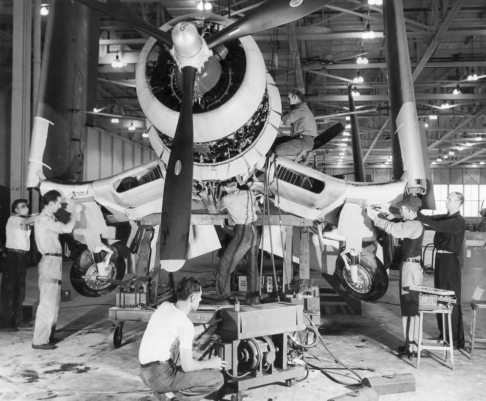 F4U Corsair Final Assembly | World War Photos