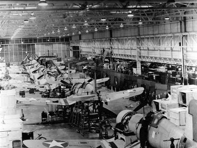 Vought-Sikorsky assembly line December 1942
