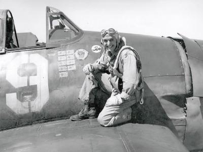 F6F-3 Hellcat #19 (40467) and Ace Alex Vraciu. VF-6 USS Intrepid (CV-11)