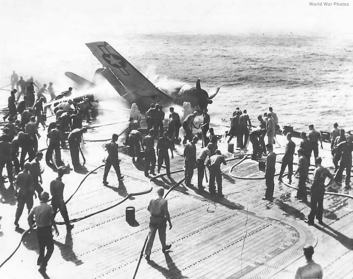 F6F-3 30 of VF-2, USS Enterprise 10 November 1943 2