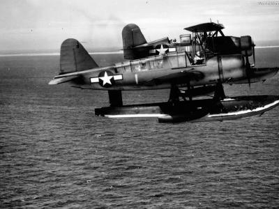 Indianapolis Seagull flying in formation with an OS2U