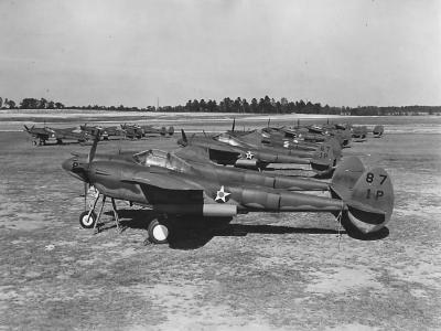 P-38D of the 1st Pursuit Group during maneuvers in 1941