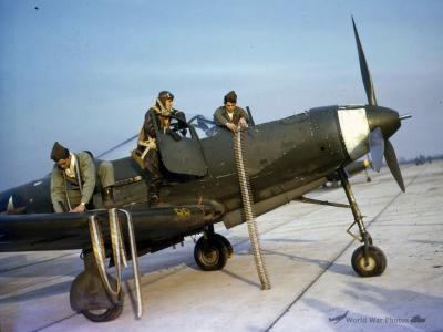P-39D loading ammunition