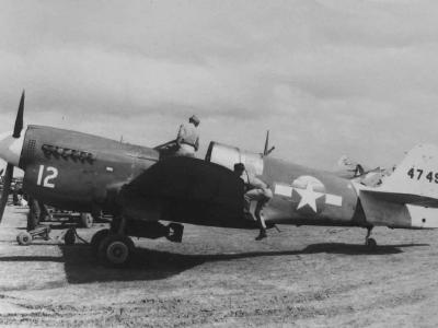 Curtiss P-40N Warhawk 44-7492