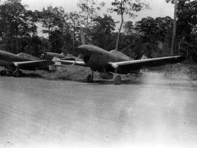 Curtiss P-40 fighters New Guinea PTO