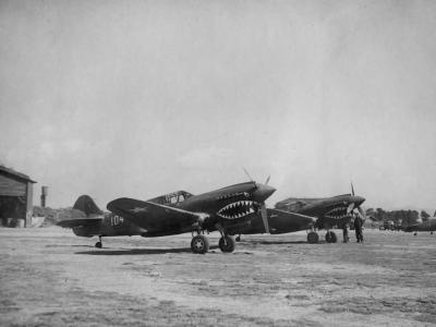 Curtiss P-40 of the AVG Flying Tigers White 104 + 7