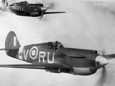 Tomahawk IIB AK185 RU-V of 414 Sqn RCAF