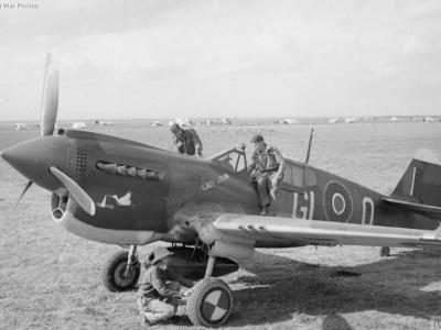 Kittyhawk Mk III FR817 GL-O „Lady Godiva” of 5 Squadron SAAF Foggia