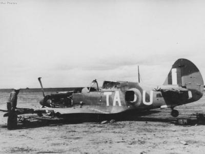 Crashed Tomahawk TA-U of 2 Squadron SAAF