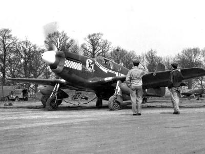 4th Fighter Group Don Gentile’s P-51B 43-6913 Shangri-La