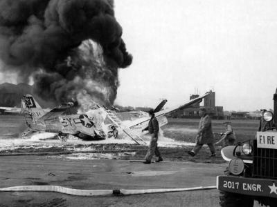 Burning P-51D Mustang 44-14034 „Jackie” Code 5Y-D of the 384th FS July 1944