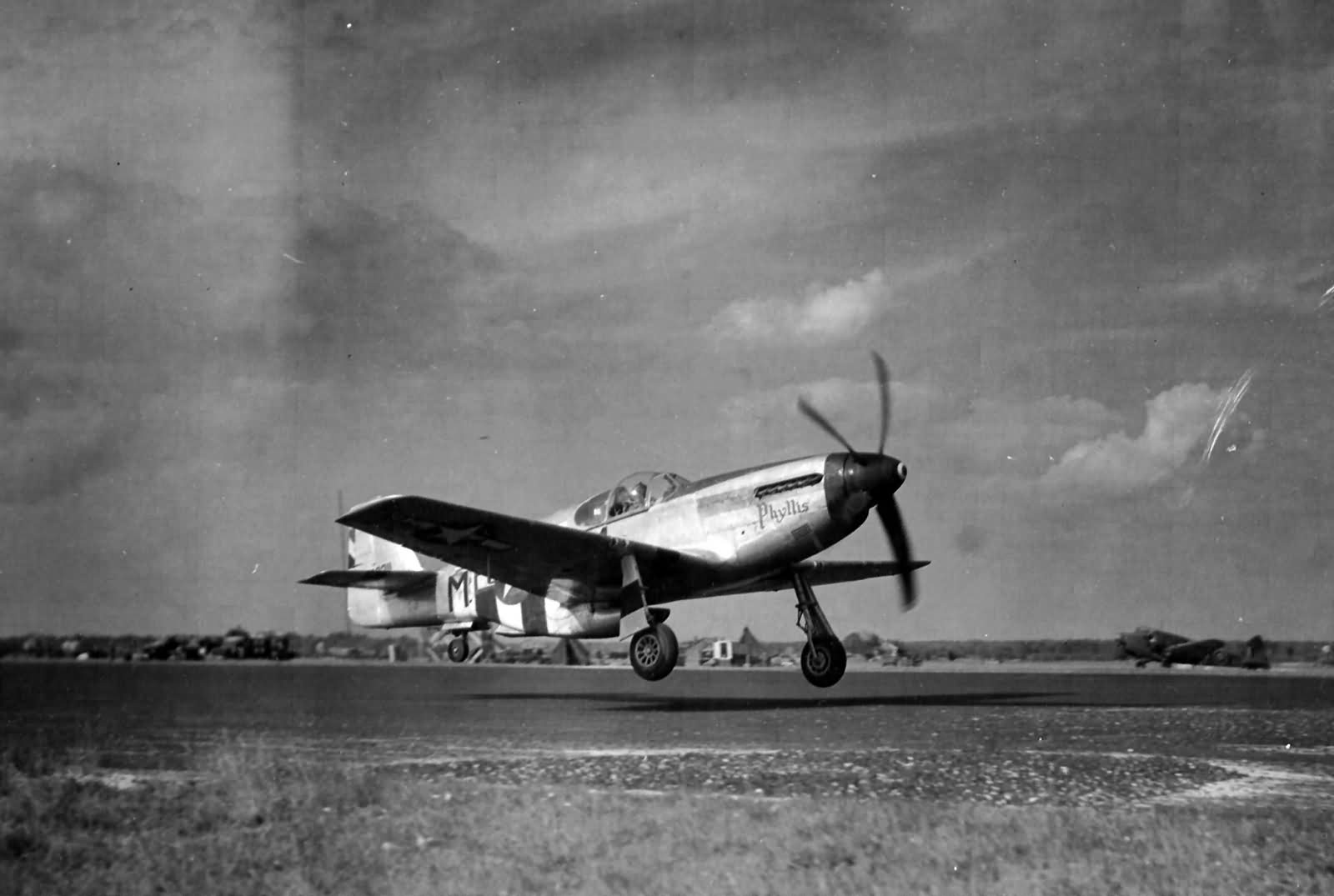 F-6C Mustang 42-103211 Code 5M-M of the 15th TRS 10th PRG