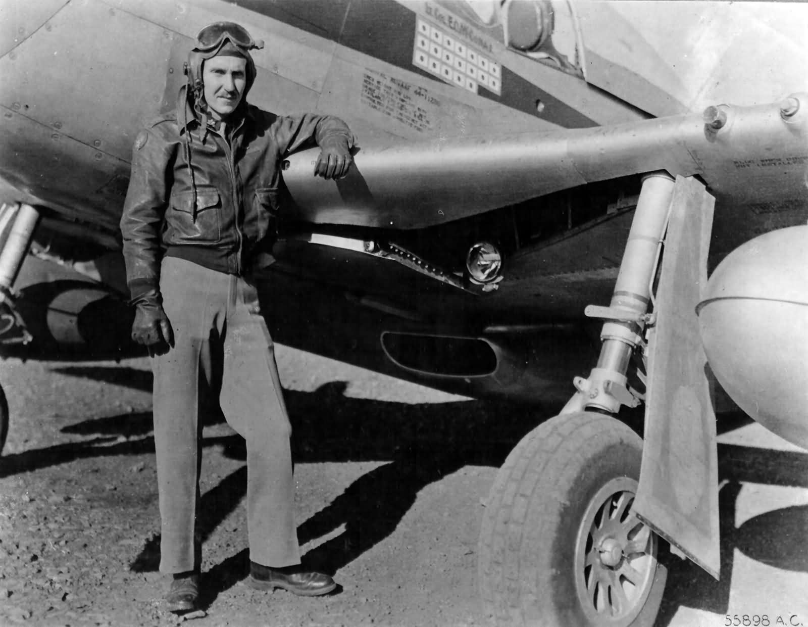 P-51D 44-11280 Pilot Lt Col Edward O. McComas of the 118th TRS 23rd FG