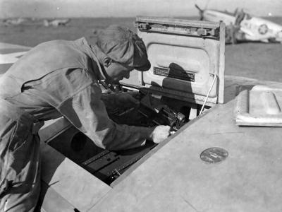P-51 Mustang Gun Maintenance Italy
