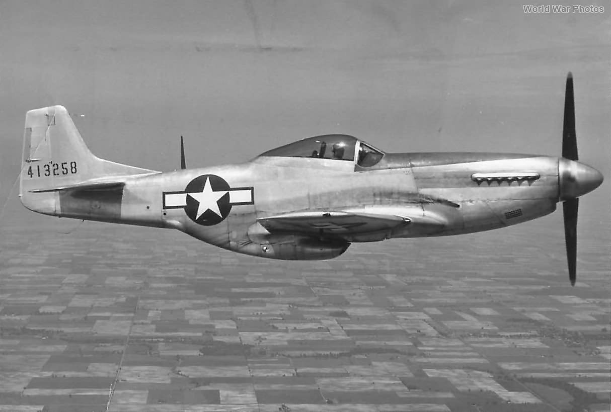 P-51D 44-13258 | World War Photos