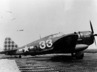 P-47 Thunderbolt white 33 „Little Sir Echo” of the 325th Fighter Group