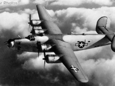 Consolidated PB4Y-1 „black 2” in flight