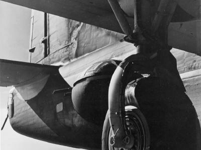 PB4Y-2 landing gear