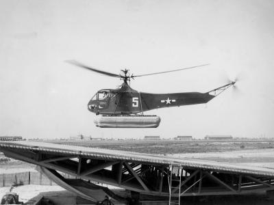 HNS-1 BuNo 39040 ex USAAF 43-46525 YR-4B