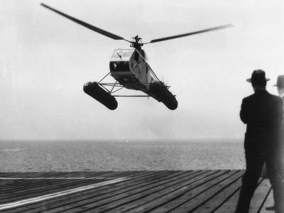 Sikorsky XR-4 takes off from deck of USS Bunker Hill