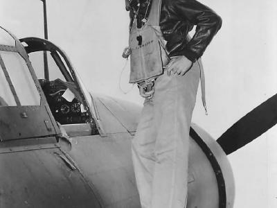 Helldiver Pilot Lt David Kinzer of CAG-1