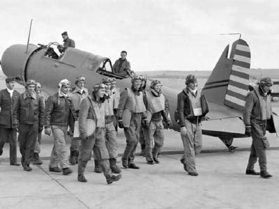 SB2U Vindicator and pilots of VS-72 England April 1942
