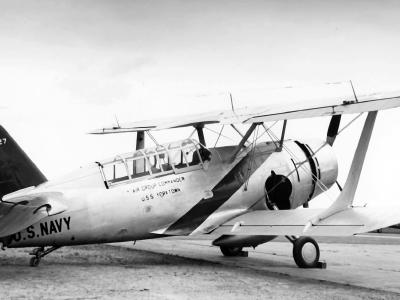 SBC-3 BuNo 0527 Helldiver from CAG USS Yorktown, Floyd Bennett Field 2