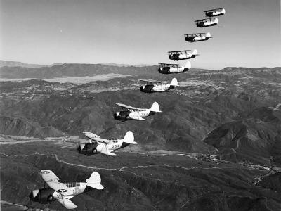 VS-3 formation in flight