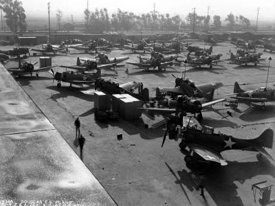 SBD Dauntless and A-24 at the Douglas Aircraft Companys El Segundo plant on March 16, 1943