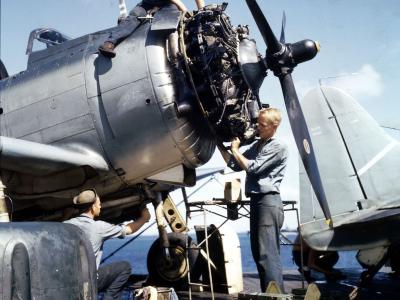 Mechanics overhaul engine SBD