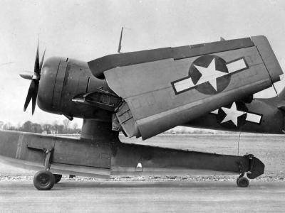 Curtiss XSC-1 with folded wings