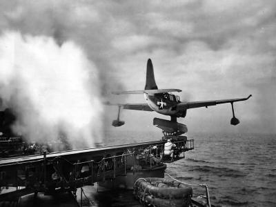 Curtiss SO3C Seamew launched from warships catapult