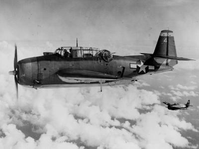 TBM-3 Avenger „4” and FM-2 Wildcat of Composite Squadron VC-84 off the escort carrier USS Makin Island (CVE-93) pictured in flight on January 9, 1945